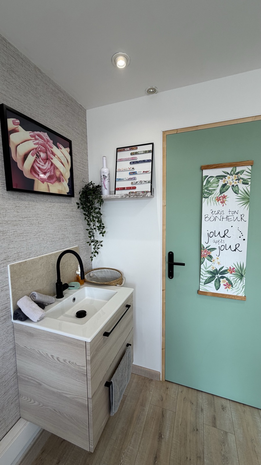 Salon Onglica 9